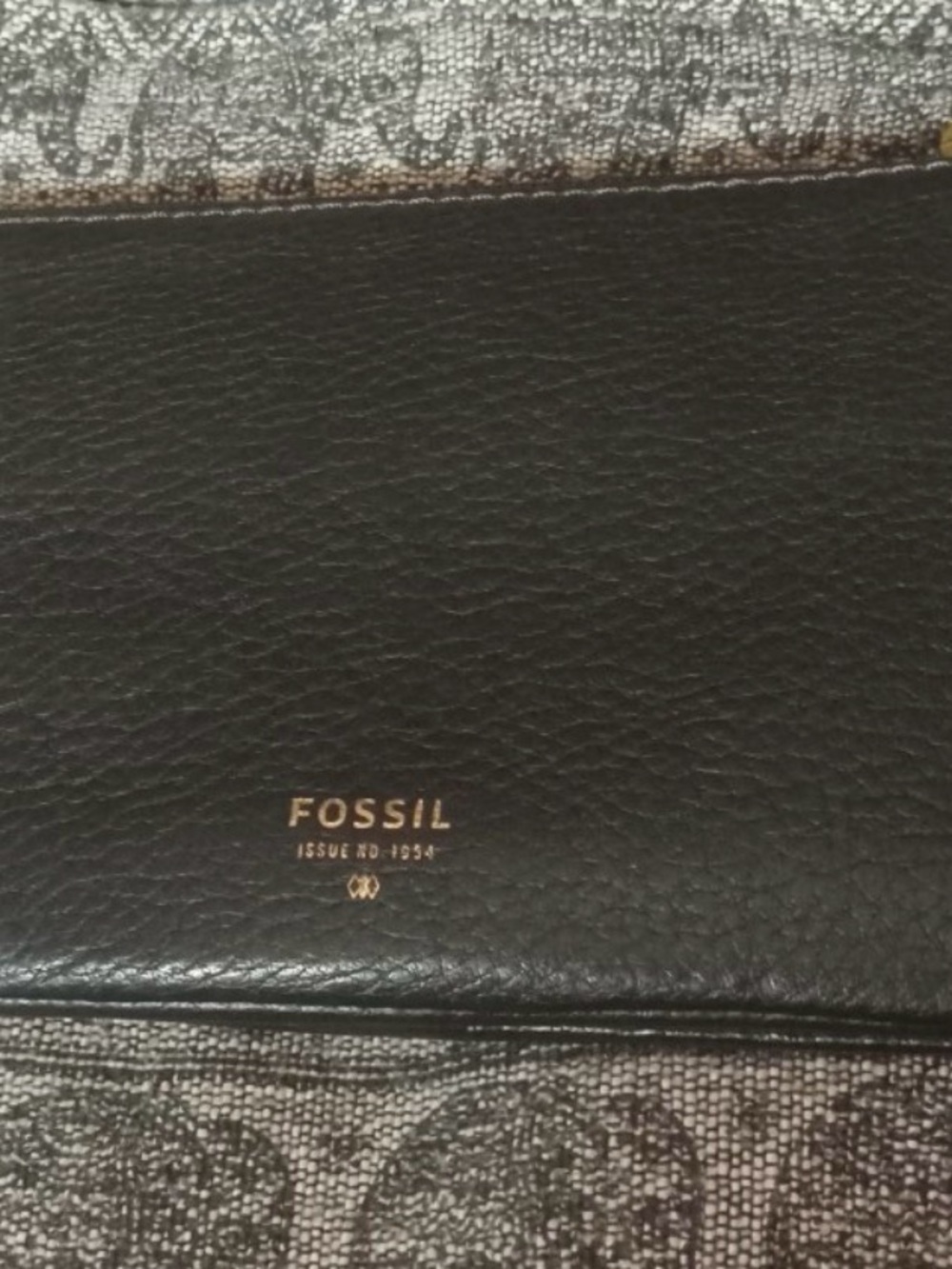 Fossil Black Leather Tab Clutch Wallet (SWL1601)